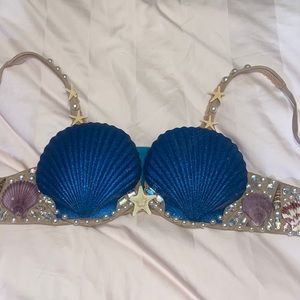 Mermaid shell bra